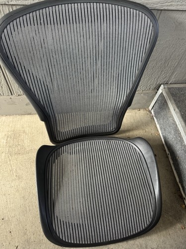 Herman miller aeron - miller,