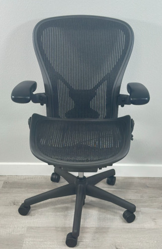 Herman miller aeron graphite - miller, c